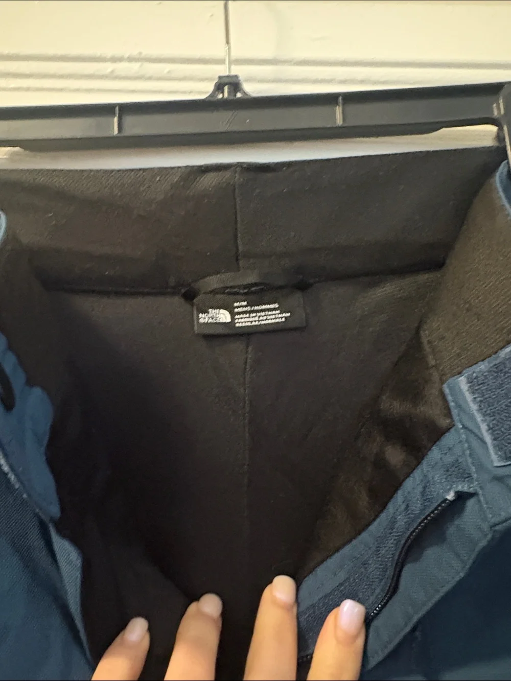 The North Face Mens Blue Slashback Cargo Snow Pants with Black Pockets